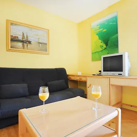 Apartment Tom Jezera