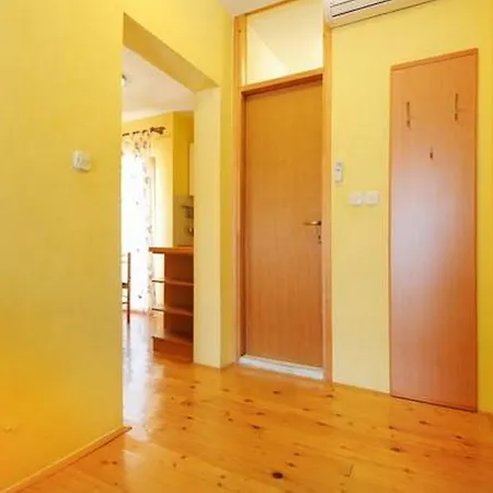 Tom Apartment