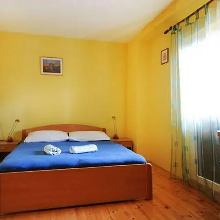 Tom Apartment Jezera