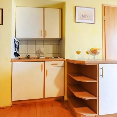 Tom Apartment *